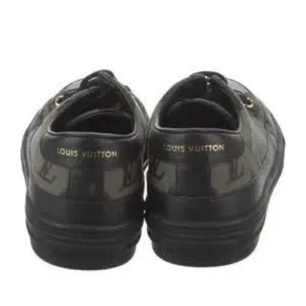 Rare like new LV green monogram authentic sneakers, size 9. - Picture 4 of 5